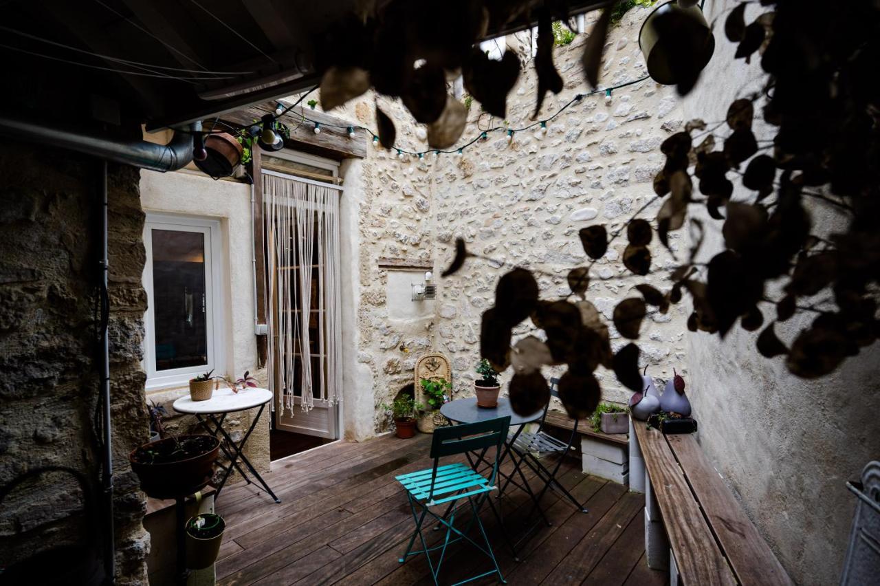 Gite Le Pied Du Geant - Local Securise Pour Les Velos Tournon-sur-Rhone Exteriör bild